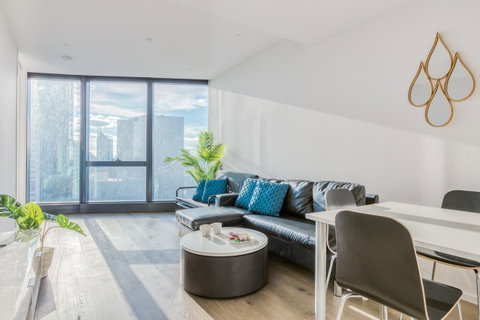 New Eureka 108 Hotel Apartments - Australian Destinations 6