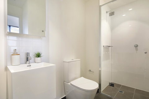 Experience Platinum Hotel Apartments - Australian Destinations 27