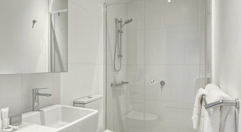 Experience Platinum Hotel Apartments - Australian Destinations 24