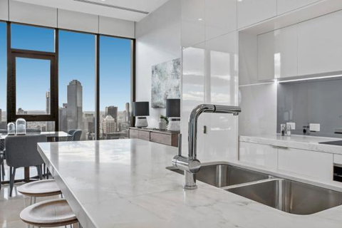 Experience Platinum Hotel Apartments - Australian Destinations 7
