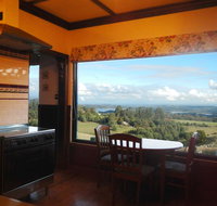 A Cottage with a View at Tudor Ridge - Australian Destinations
