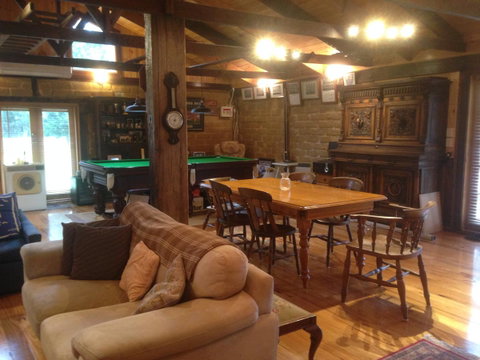 Mud Hollow Barn - Australian Destinations 5