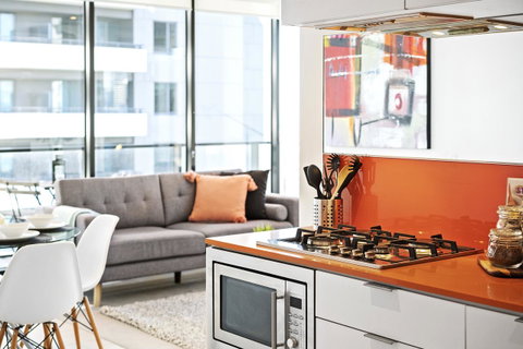 Complete Host Tiara Apartments - Australian Destinations 1