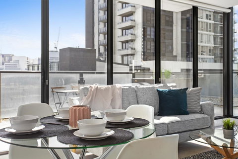 Complete Host Tiara Apartments - Australian Destinations 20
