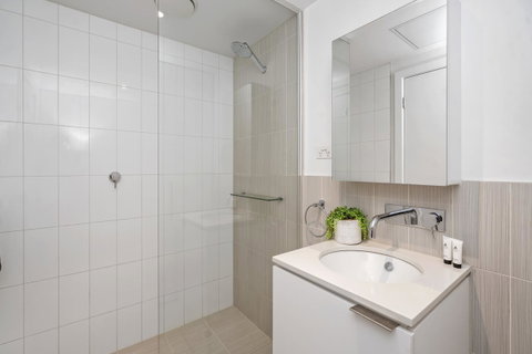 Complete Host Tiara Apartments - Australian Destinations 33