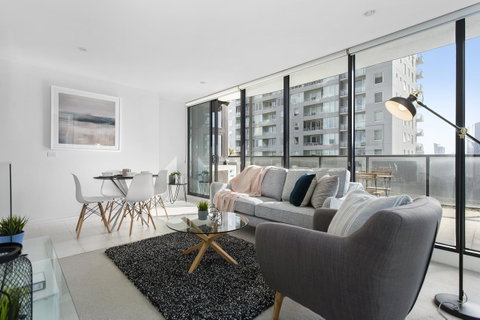 Complete Host Tiara Apartments - Australian Destinations 22