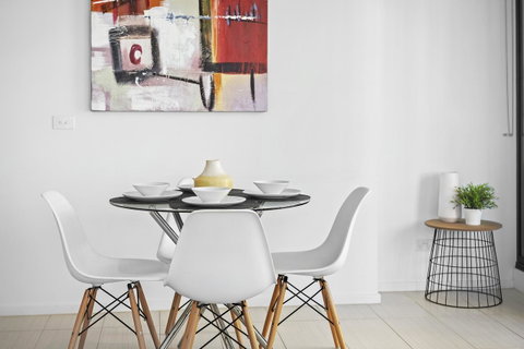 Complete Host Tiara Apartments - Australian Destinations 5