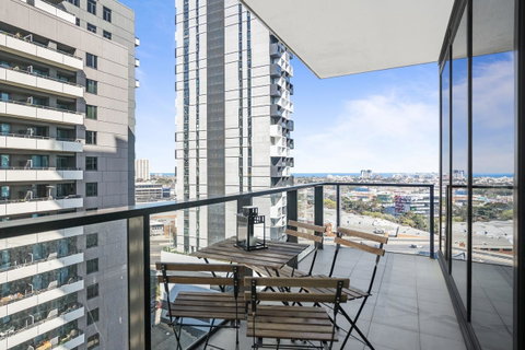 Complete Host Tiara Apartments - Australian Destinations 11