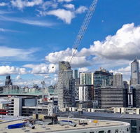 Pride Docklands Waterfront Apartment City View - Australian Destinations