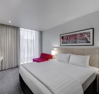 Travelodge Hotel Melbourne Docklands - Australian Destinations