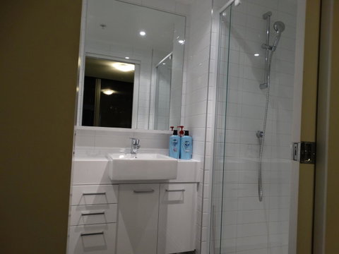 Cloud9 Luxury Apartments - Australian Destinations 9