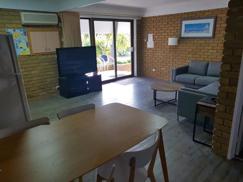 Tropicana Motor Inn - Australian Destinations 33