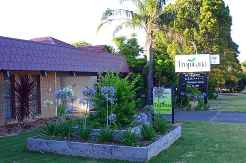 Tropicana Motor Inn - Australian Destinations 10