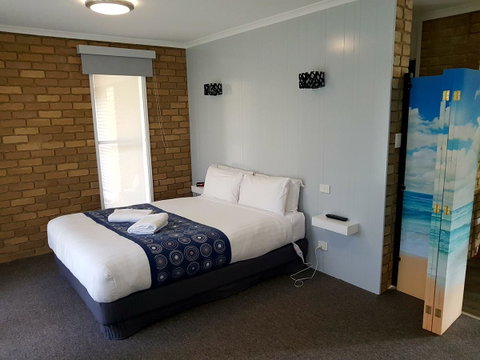 Tropicana Motor Inn - Australian Destinations 35
