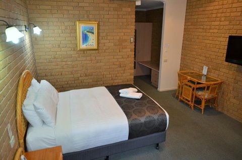 Tropicana Motor Inn - Australian Destinations 8