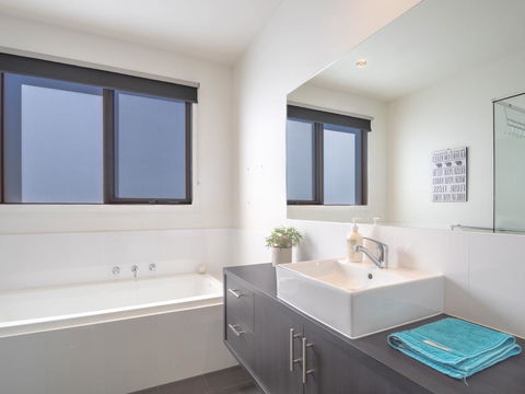 Blairgowrie Moonah Beach House: Walk To Beach - Australian Destinations 15