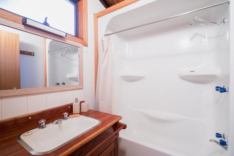 FOUNTAINS 3, Mount Hotham - Australian Destinations 11