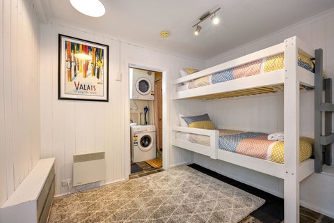 FOUNTAINS 3, Mount Hotham - Australian Destinations 8