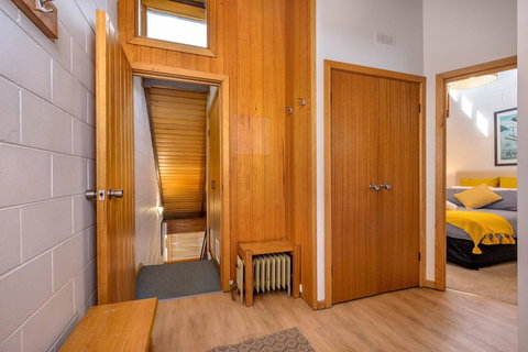 FOUNTAINS 3, Mount Hotham - Australian Destinations 10