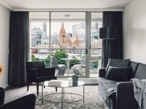 Quay West Suites Melbourne - Australian Destinations 1