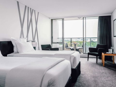 Quay West Suites Melbourne - Australian Destinations 8