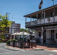 The Corner Hotel Alexandra - Australian Destinations