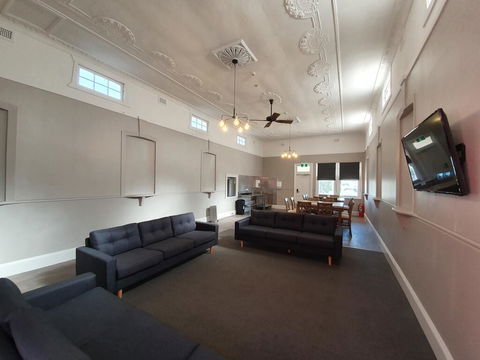 The Royal Hotel - Australian Destinations 3
