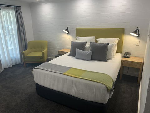 Town Square Motel - Australian Destinations 1
