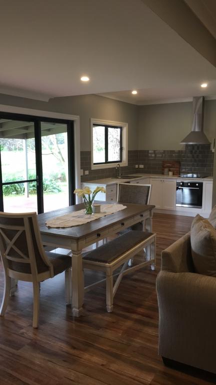 Walnut Tree Cottages - Australian Destinations 1