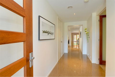 Newington Lakehouse - Australian Destinations 15