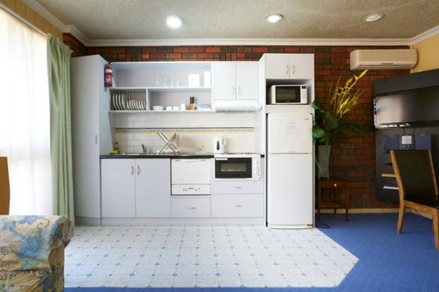 Cottages For Two - Australian Destinations 4