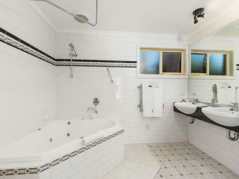 Cottages For Two - Australian Destinations 2