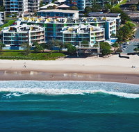 Rolling Surf Resort - Australian Destinations