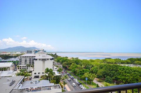 Pacific Hotel Cairns - Australian Destinations 7