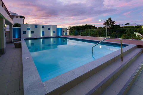 Pacific Hotel Cairns - Australian Destinations 1
