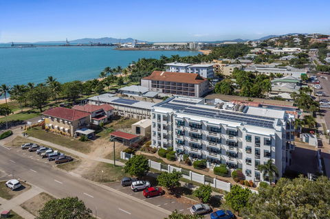 Madison Ocean Breeze Apartments - Australian Destinations 3