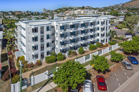 Madison Ocean Breeze Apartments - Australian Destinations 1