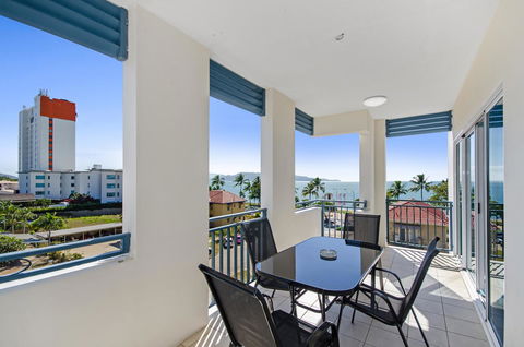 Madison Ocean Breeze Apartments - Australian Destinations 13