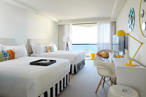 QT Gold Coast - Australian Destinations 5