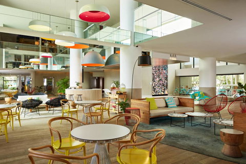 QT Gold Coast - Australian Destinations 0