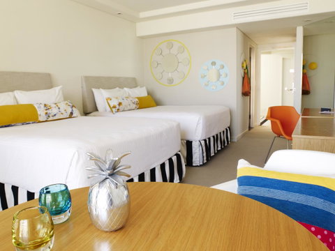 QT Gold Coast - Australian Destinations 9