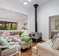 Frangipani House - Australian Destinations