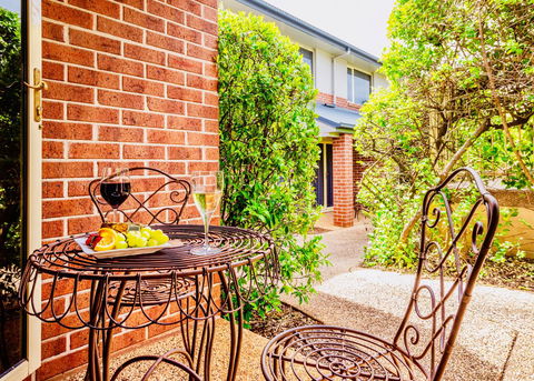 Ambassador On Ruthven - Australian Destinations 4