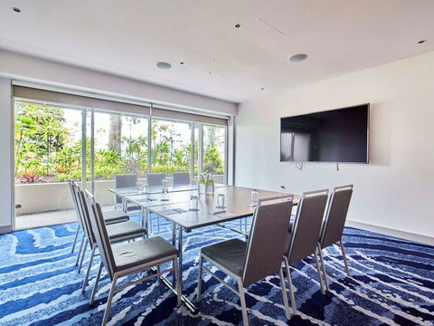 Novotel Cairns Oasis Resort - Australian Destinations 44