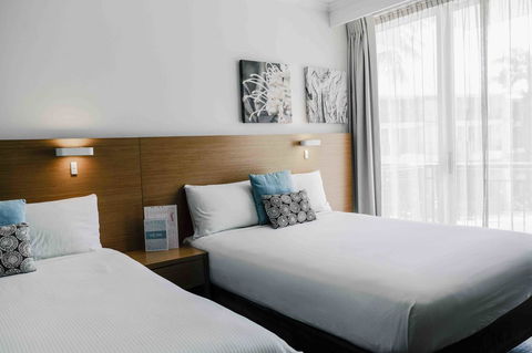 Novotel Cairns Oasis Resort - Australian Destinations 25