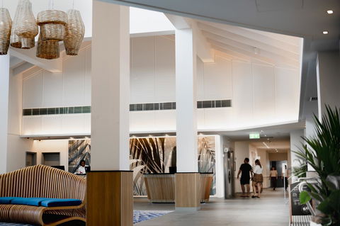 Novotel Cairns Oasis Resort - Australian Destinations 11