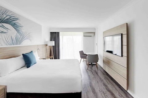 Novotel Cairns Oasis Resort - Australian Destinations 6