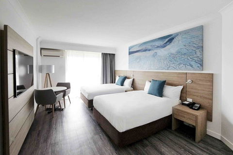 Novotel Cairns Oasis Resort - Australian Destinations 17