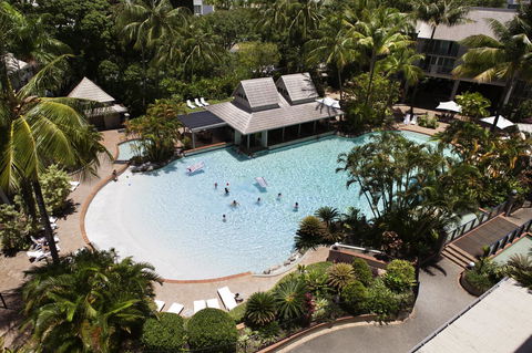 Novotel Cairns Oasis Resort - Australian Destinations 37