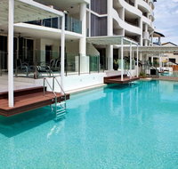 Waters Edge Apartment Cairns - Australian Destinations